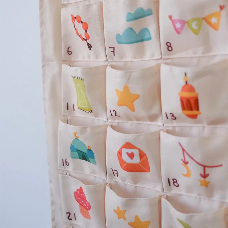 Calendrier de l'Avent suspendu décoration compte à rebours Ramadan Moubarak
