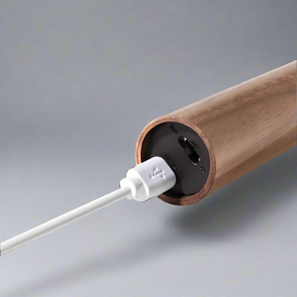 LumoGlow - Veilleuse LED minimaliste avec détecteur de mouvement et base en bois