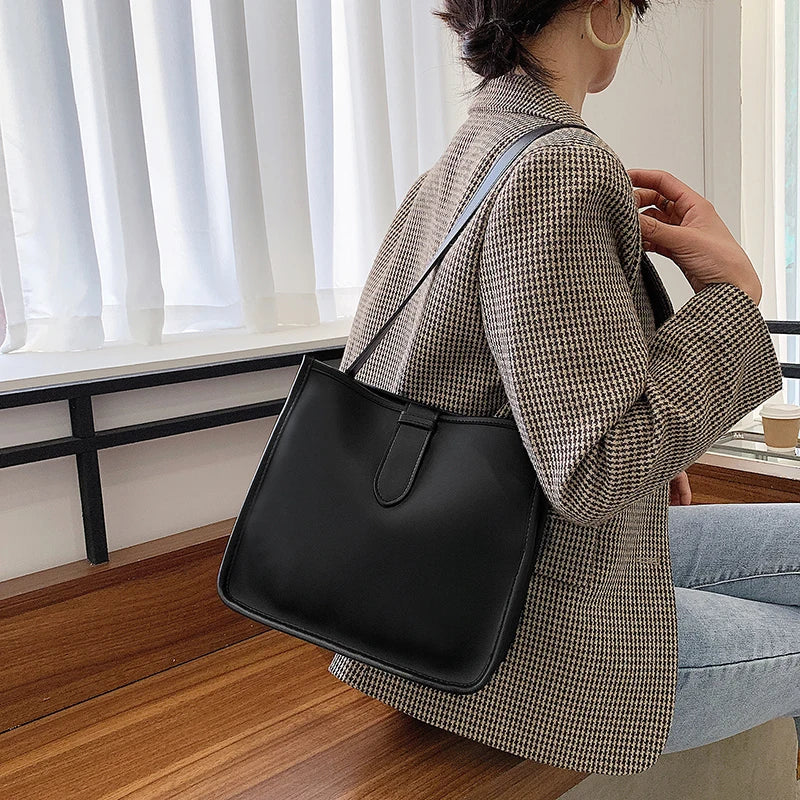 Sac Long à Bandoulière Essentiel Luxe pour Femmes