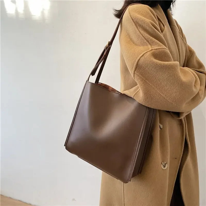 Simplement Chic | Sac fourre-tout carré polyvalent à bandoulière