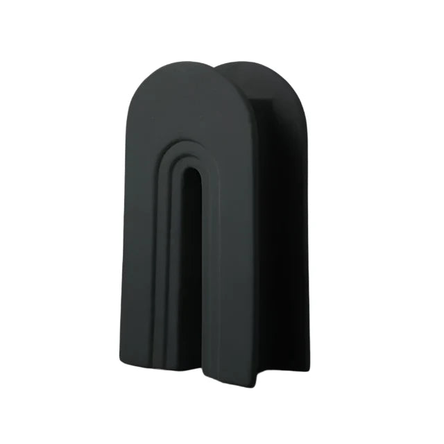 Vase en céramique artisanale GeoSculpt – Design géométrique moderne
