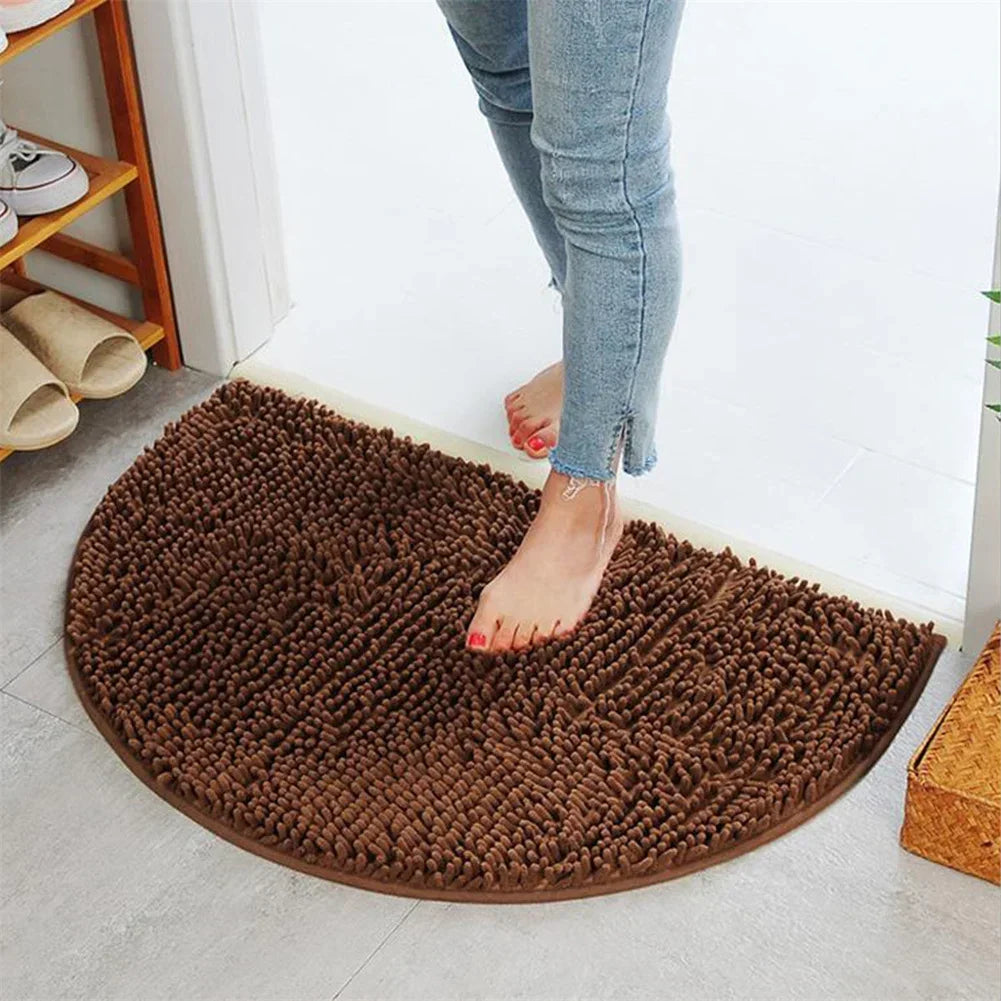 CozyCurve - Tapis de porte en peluche demi-rond pour un accueil chaleureux