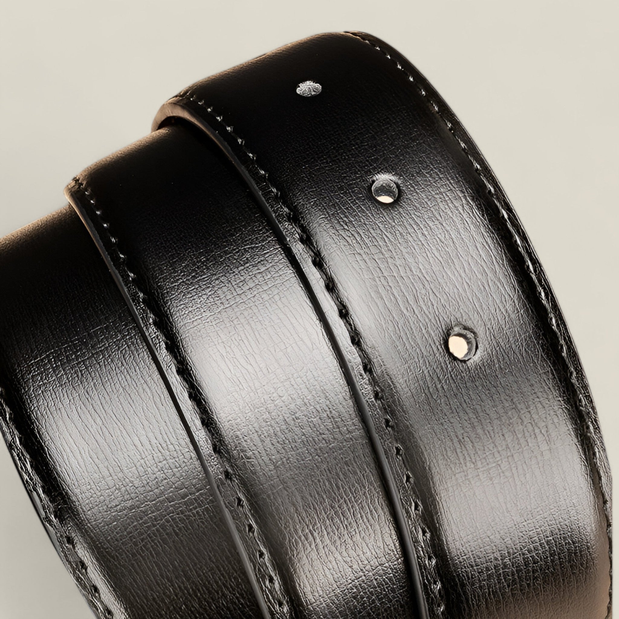 Titan - Ceinture noire classique avec trous réglables