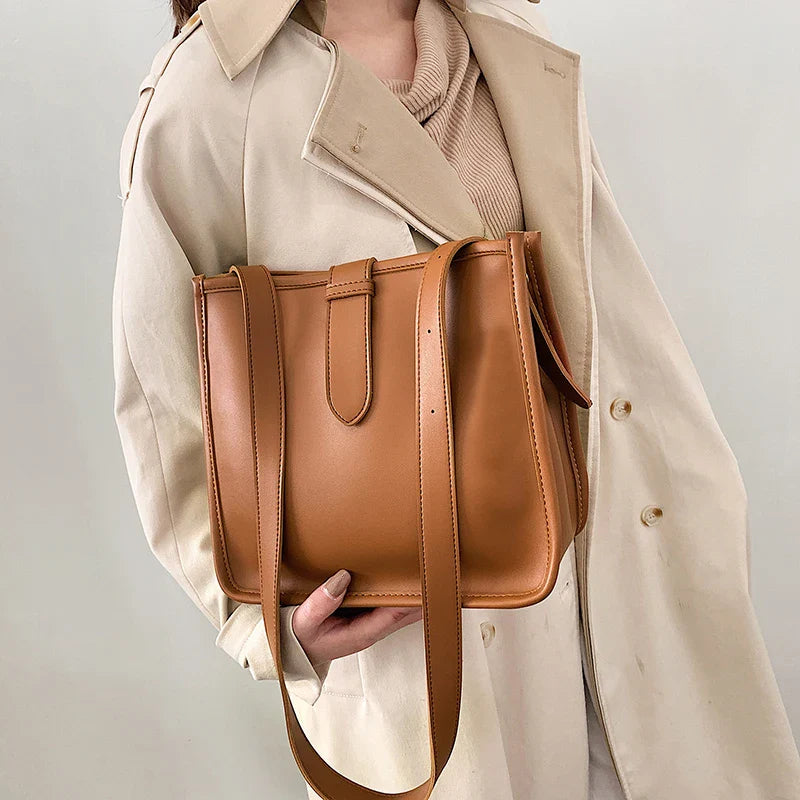 Sac Long à Bandoulière Essentiel Luxe pour Femmes