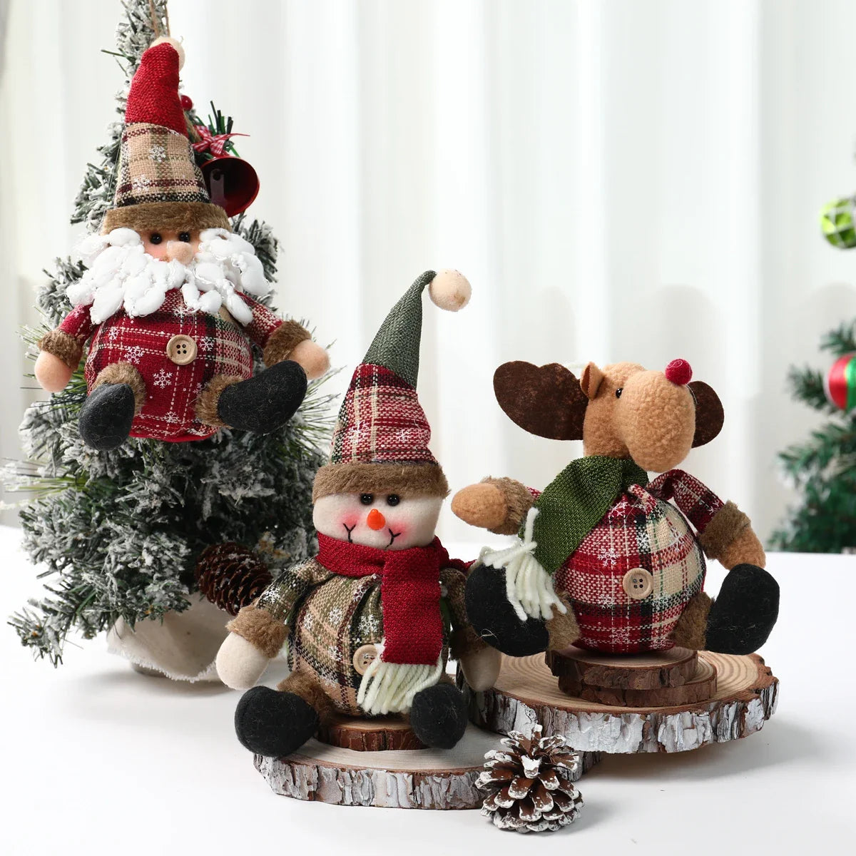 Ensemble de décorations de poupées de Noël et du Nouvel An