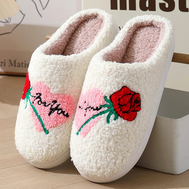 CozyWhimsy - Chaussons moelleux pour femme aux motifs brodés festifs