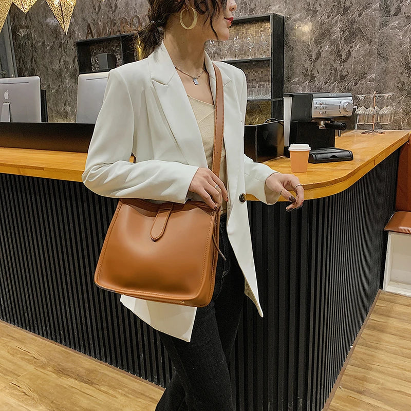 Sac Long à Bandoulière Essentiel Luxe pour Femmes