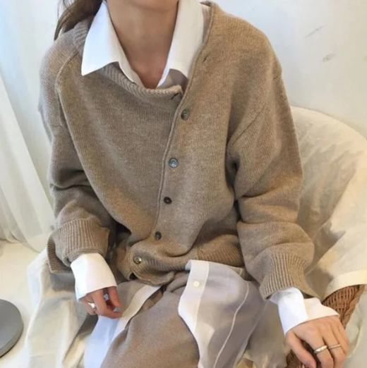 Veste cardigan asymétrique à boutons Faith