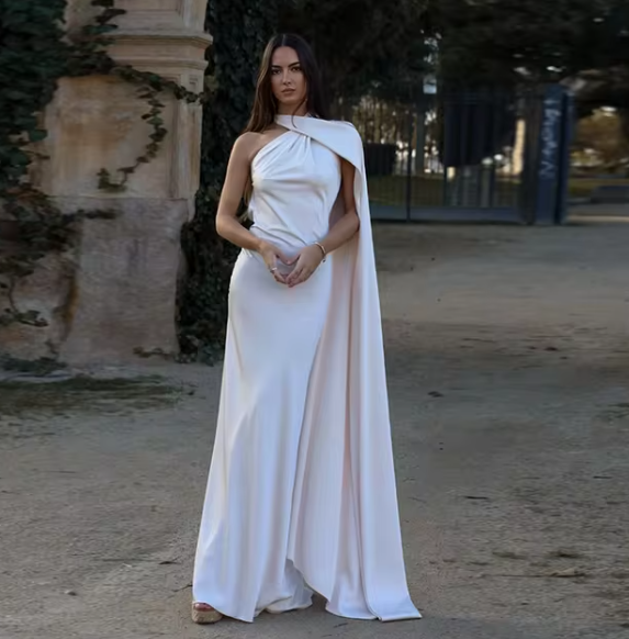 Robe dos nu Claudine | Élégance sexy à épaules dénudées avec accent de ruban de satin