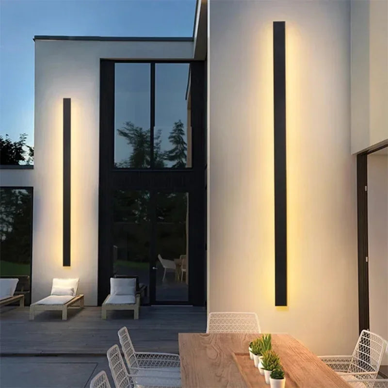 Lunor Moderne Applique Murale Extérieure Linéaire – Métal & Acrylique pour Terrasse & Entrée