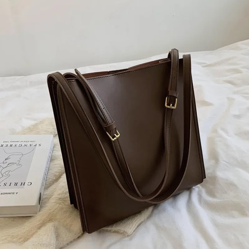 Simplement Chic | Sac fourre-tout carré polyvalent à bandoulière