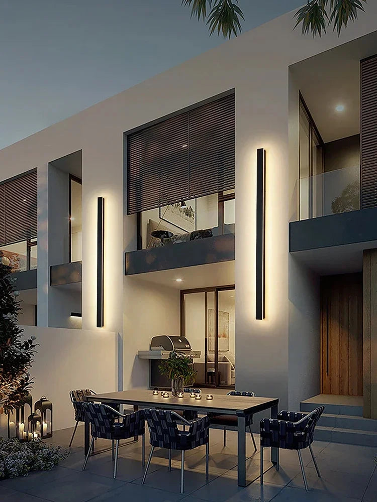 Lunor Moderne Applique Murale Extérieure Linéaire – Métal & Acrylique pour Terrasse & Entrée