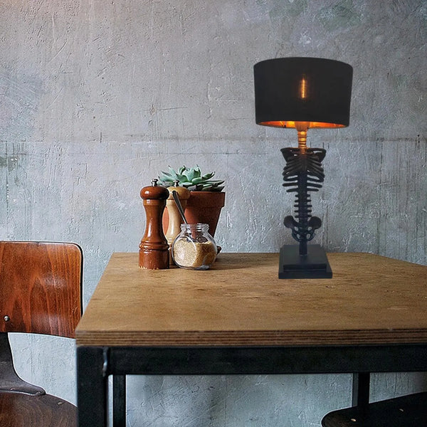 Lampe de table squelette énigmatique BoneLight