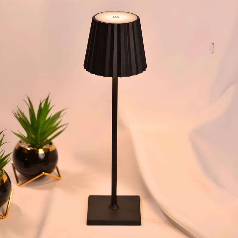 LumiGlow - Lampe de table sans fil à intensité variable