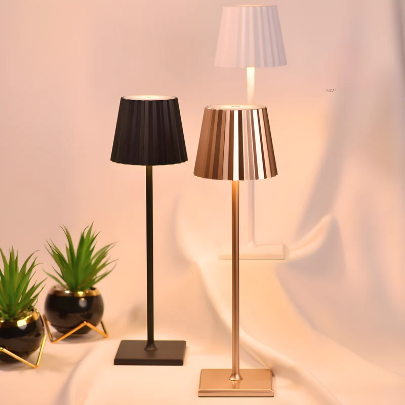 LumiGlow - Lampe de table sans fil à intensité variable