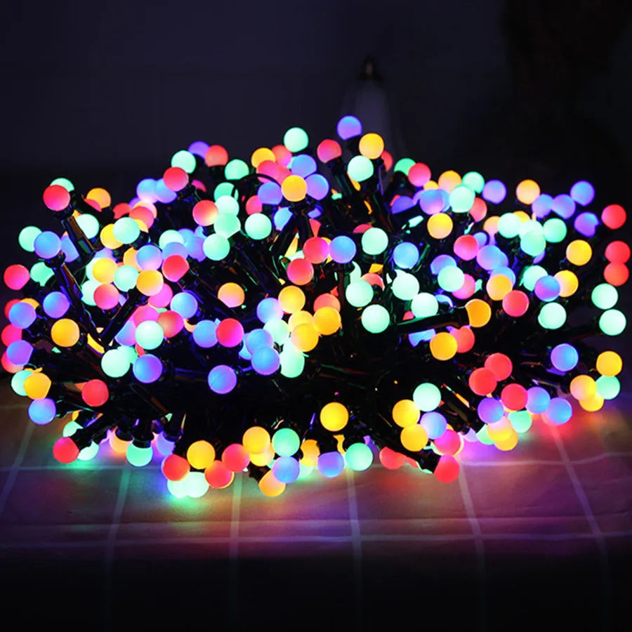 Guirlande lumineuse LED à boules rondes