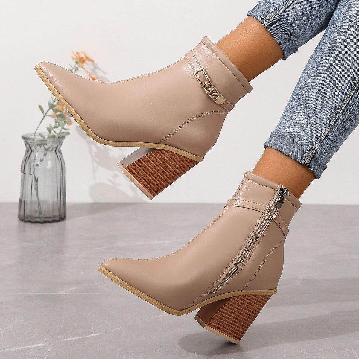Freja – Bottes Élégantes avec Fermeture Éclair Latérale et Talon Bloc