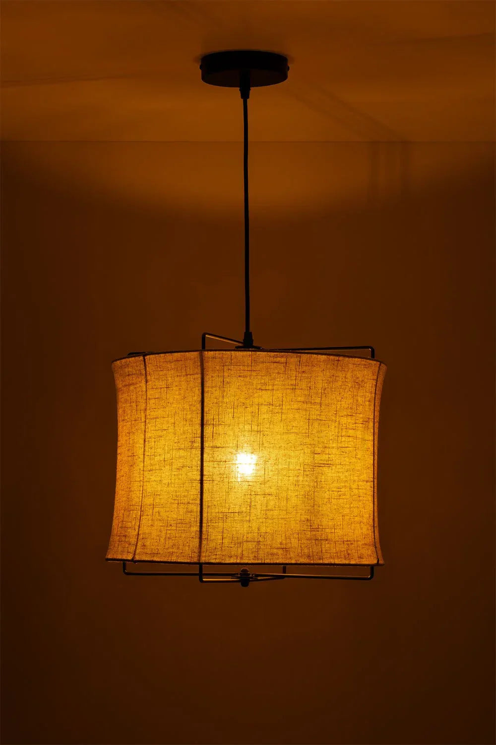 Lampe de plafond élégante et luxueuse