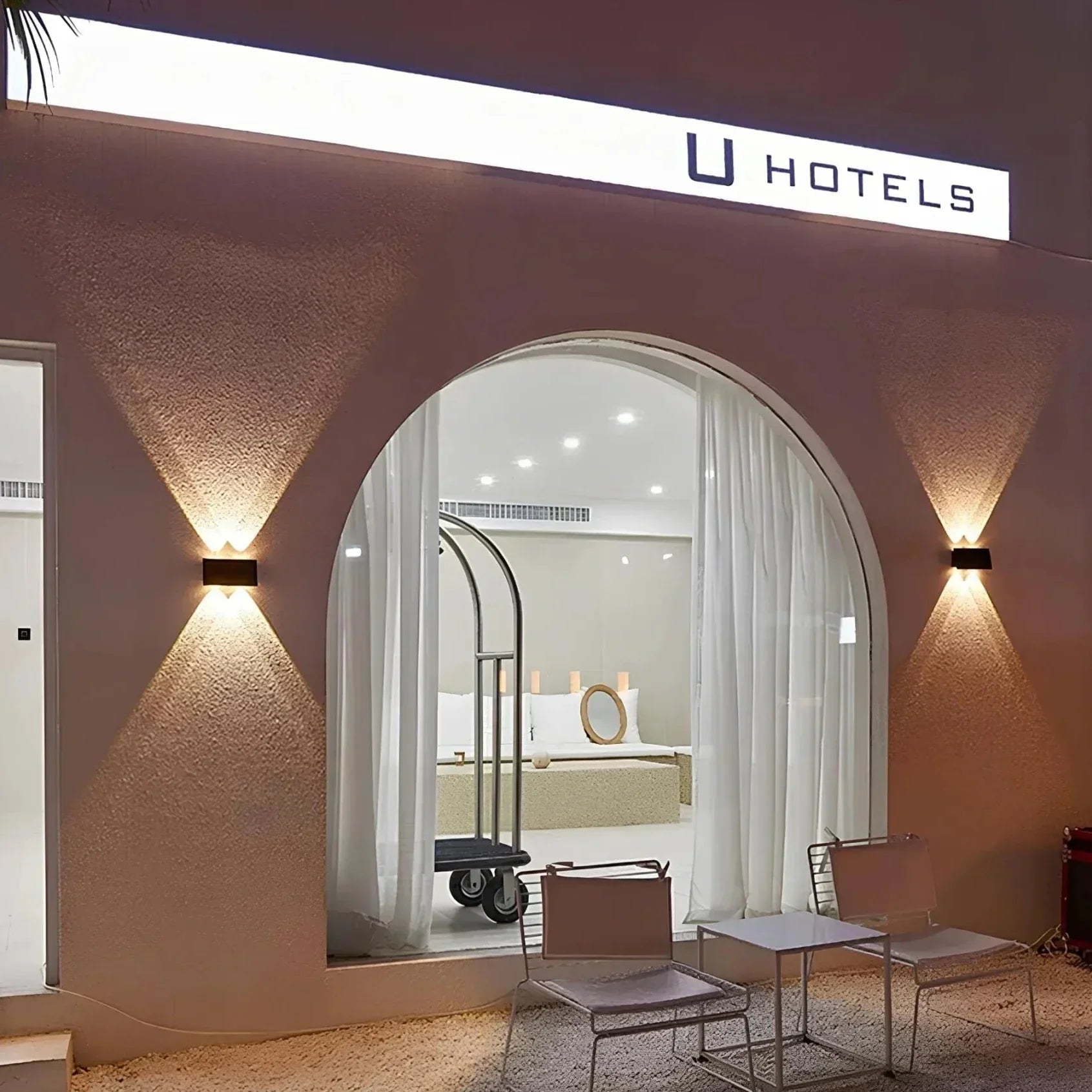 SolarGlow Applique Solaire Élégante – Éclairage Extérieur Stylé et Économique en Énergie