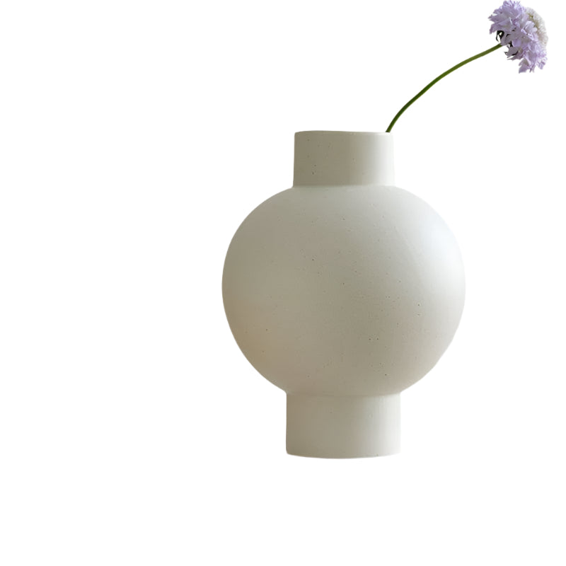 SerenityCurve - Vase élégante au design minimaliste avec silhouette lisse et incurvée