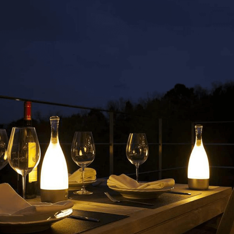 LuminaBottle - Lampe de table en forme de bouteille avec chargeur USB