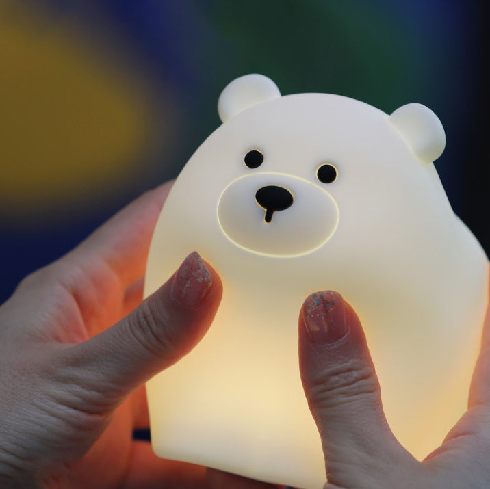 Veilleuse LED CuddleBear – Douce lueur et confort pour les enfants