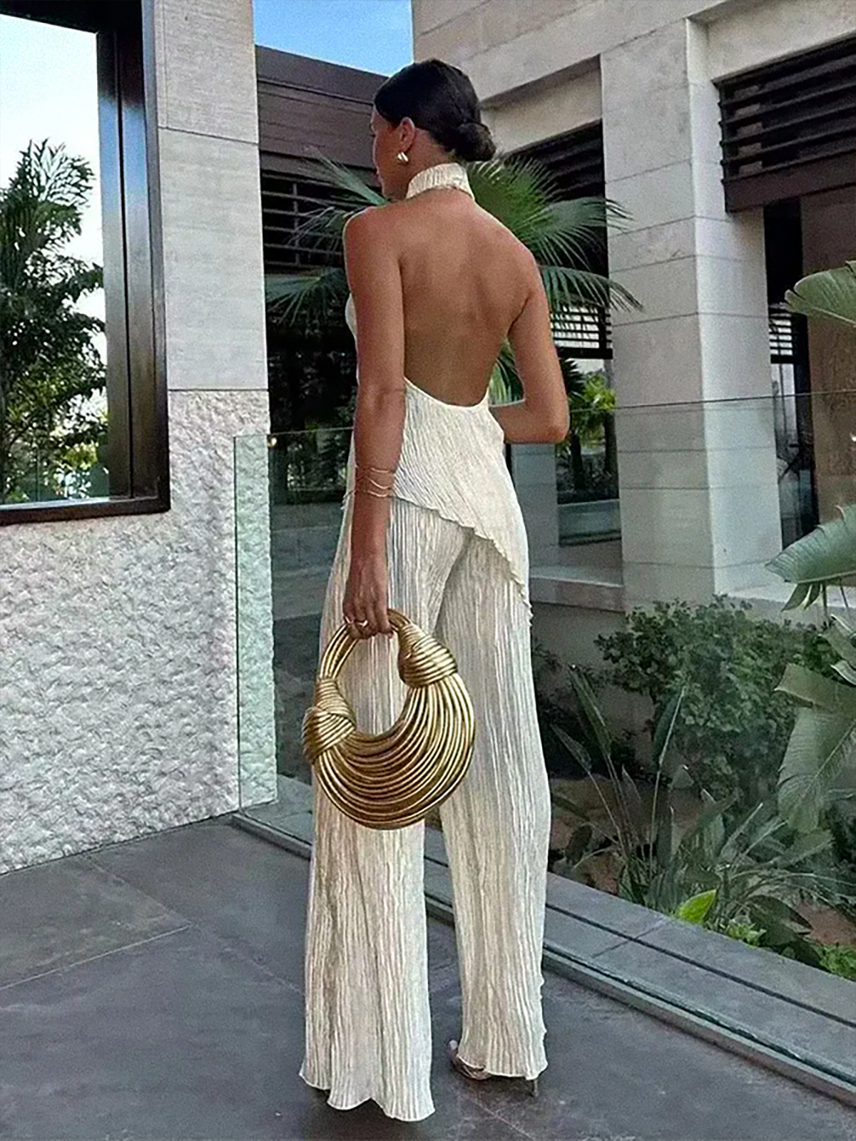 Élégance Pure | Ensemble Haut Dos Nu et Pantalons Évasés