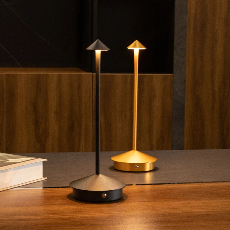 LumaGlow - Lampe de table élégante pour une atmosphère chaleureuse