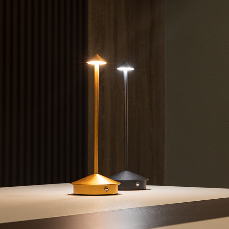 LumaGlow - Lampe de table élégante pour une atmosphère chaleureuse
