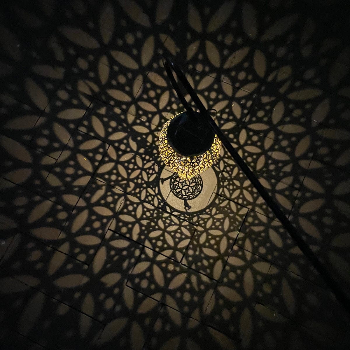 SolarFlare - Luminaire solaire de jardin extérieur