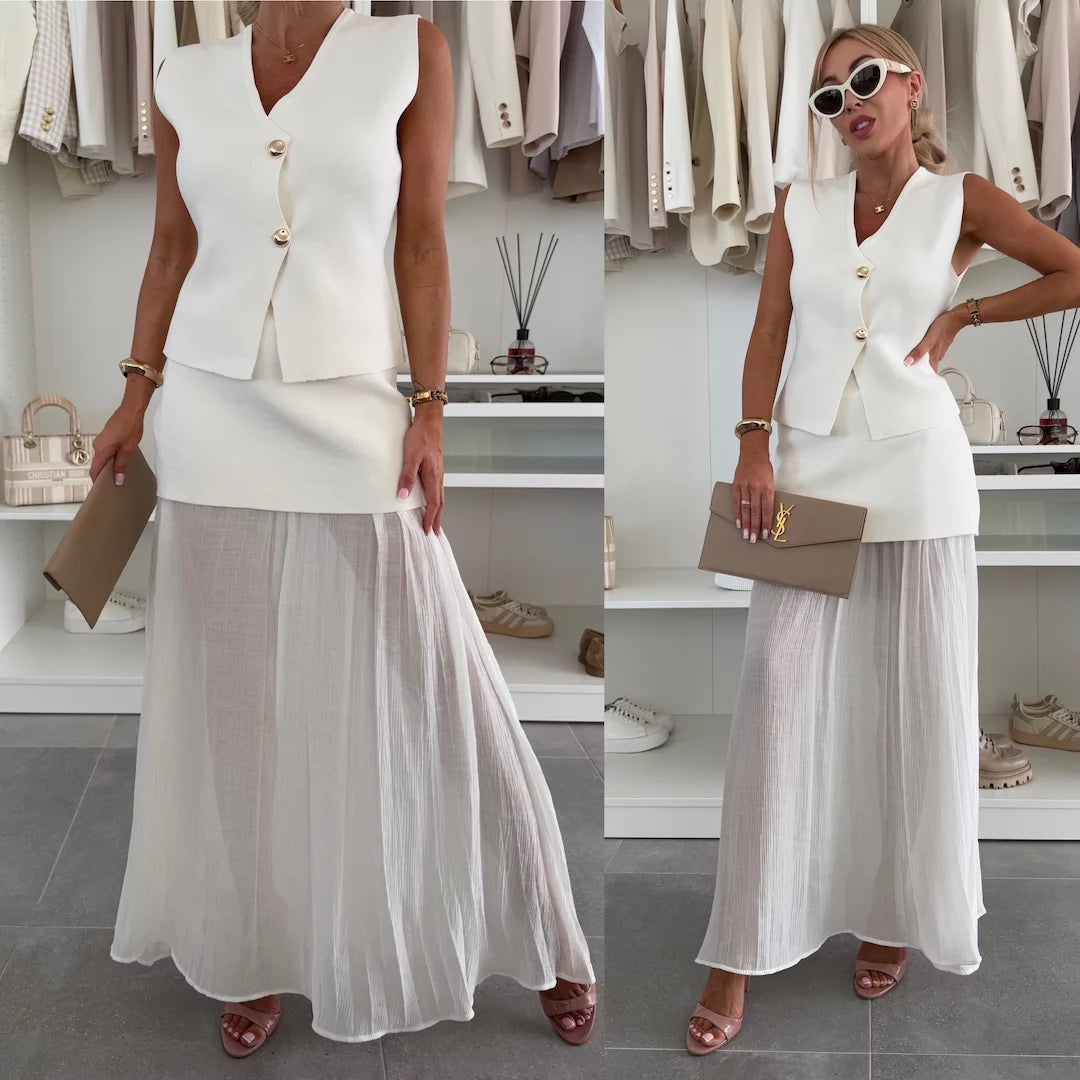 Lorine - ensemble avec jupe plissée et fermeture à boutons