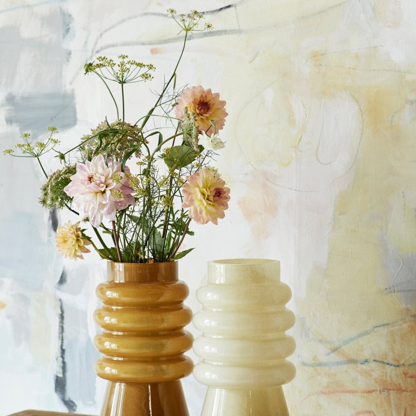 BloomStack – Vase à fleurs sobre avec base élargie