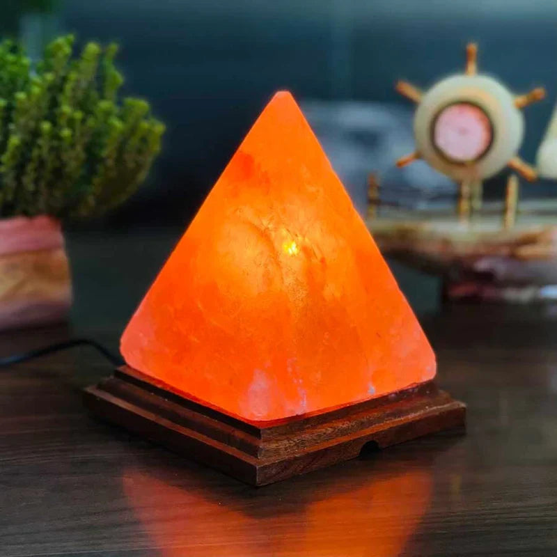 ZenPyramide – Lampe de table en forme de pyramide