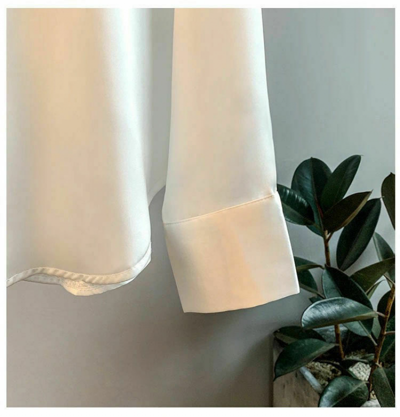 Brigitte - Élégante blouse en satin à manches longues avec col classique