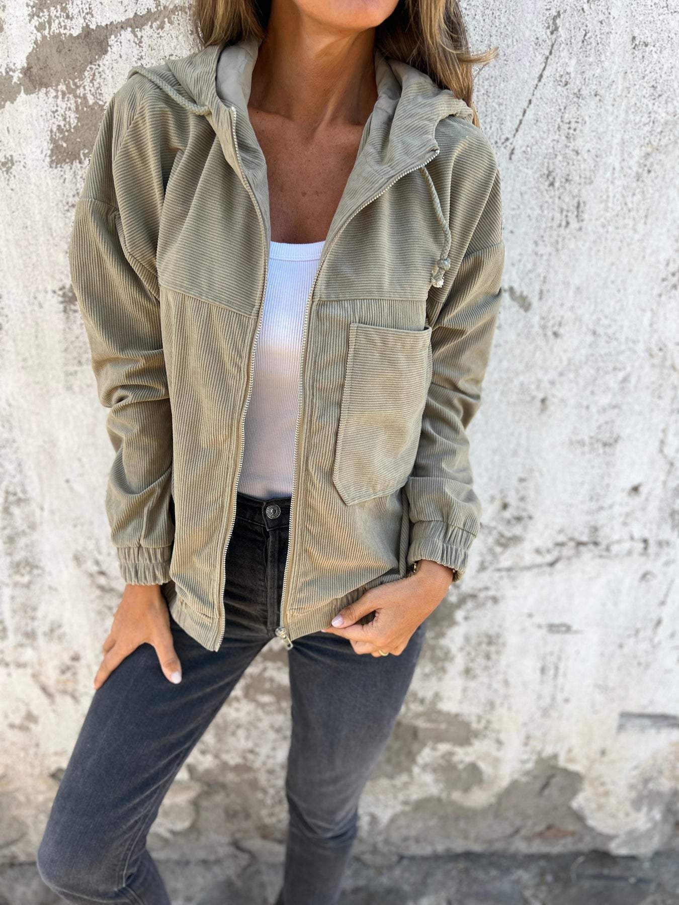 Mathilda - Veste à capuche zippée avec poche
