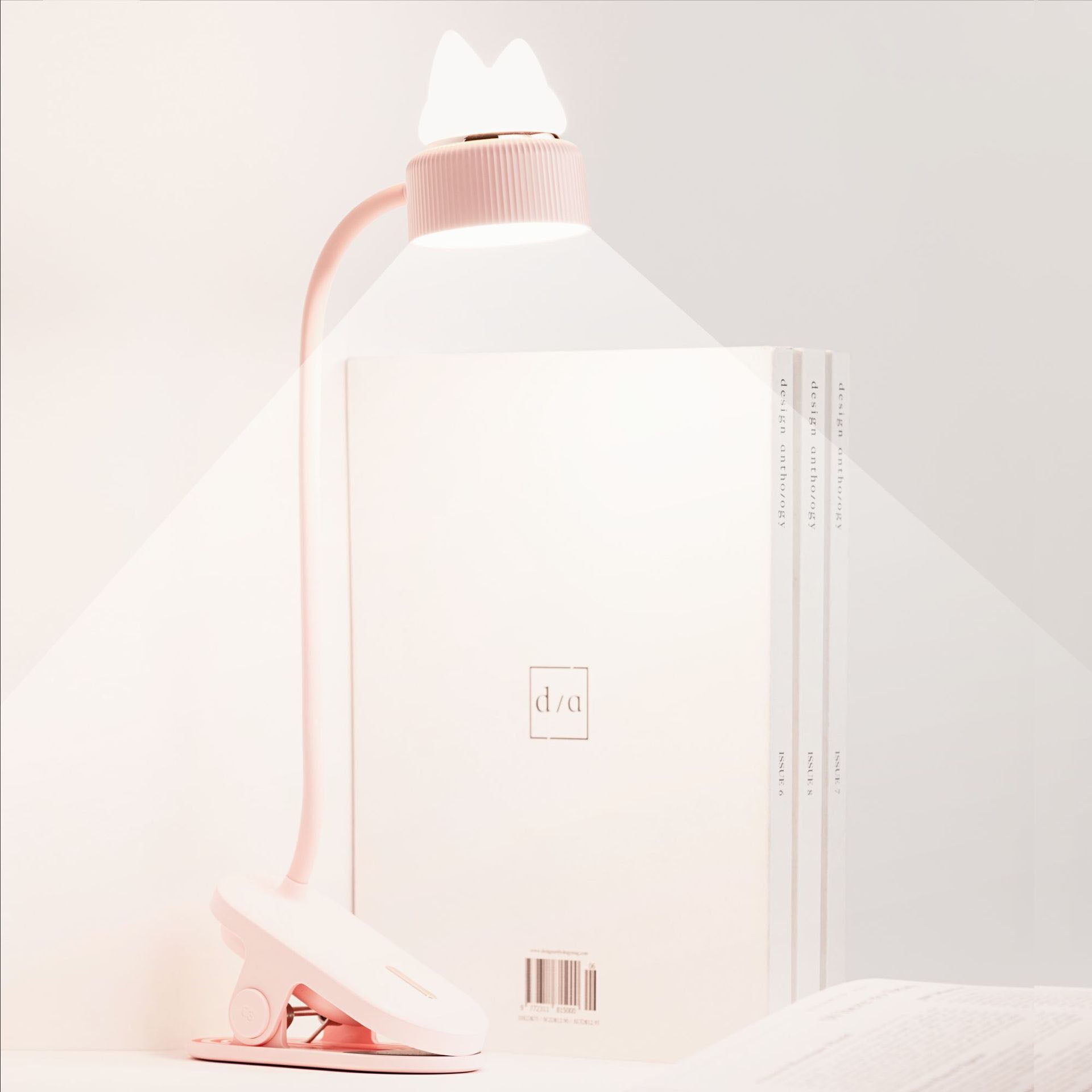 GlowLamp - Lampe de bureau LED moderne avec design d'oreilles de chat