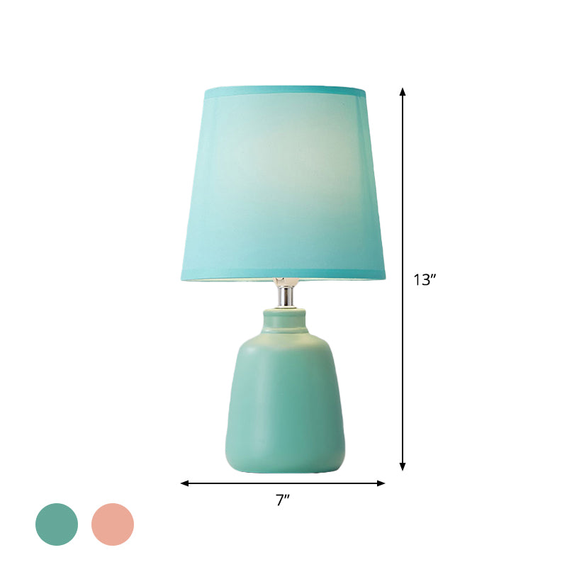 Lunavase – Lampe en tissu douce conique avec pied en céramique