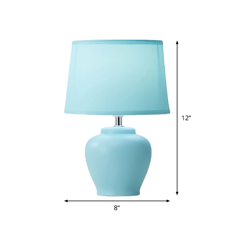 Lunavase – Lampe en tissu douce conique avec pied en céramique