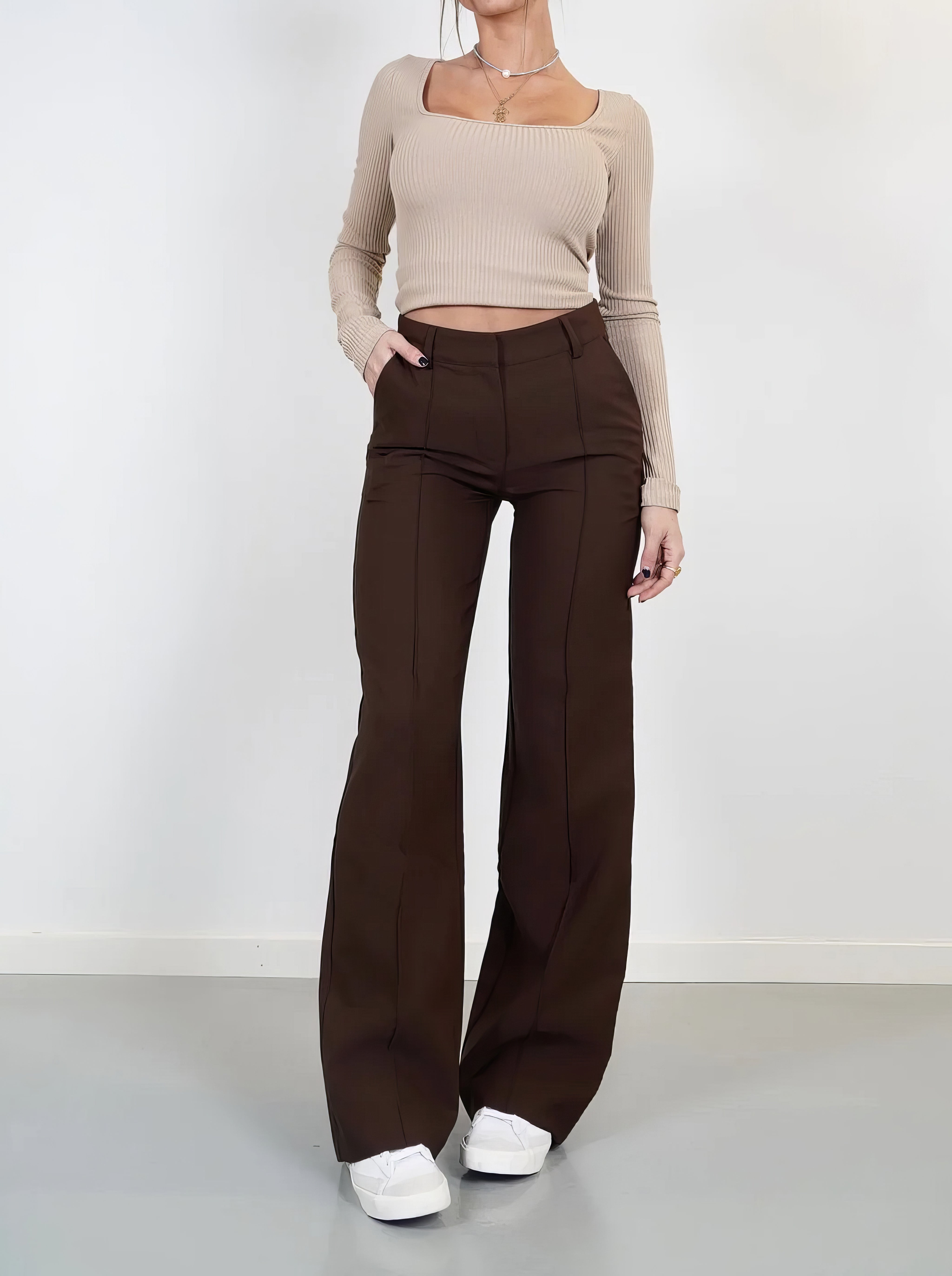 Pantalons Évasés Chic Lucy pour un Style Sans Effort