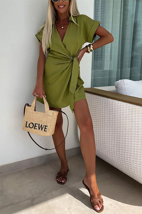 Monica - Mini-robe portefeuille avec ceinture à nouer et décolleté en V