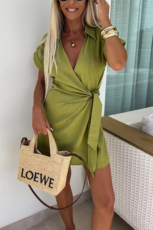 Monica - Mini-robe portefeuille avec ceinture à nouer et décolleté en V