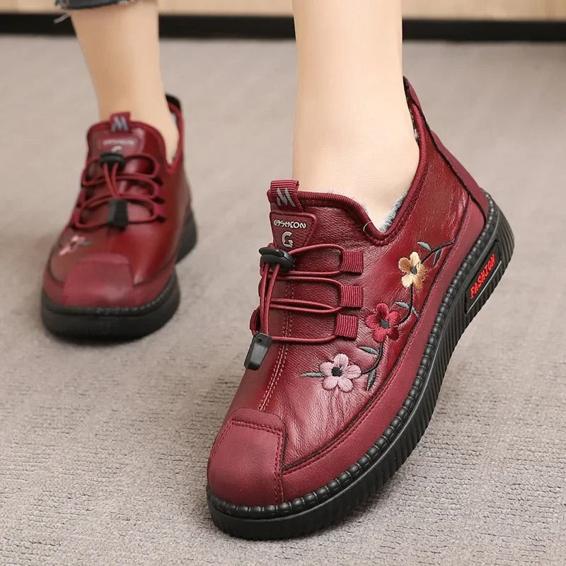 Victoria - Chaussures élégantes à enfiler brodées