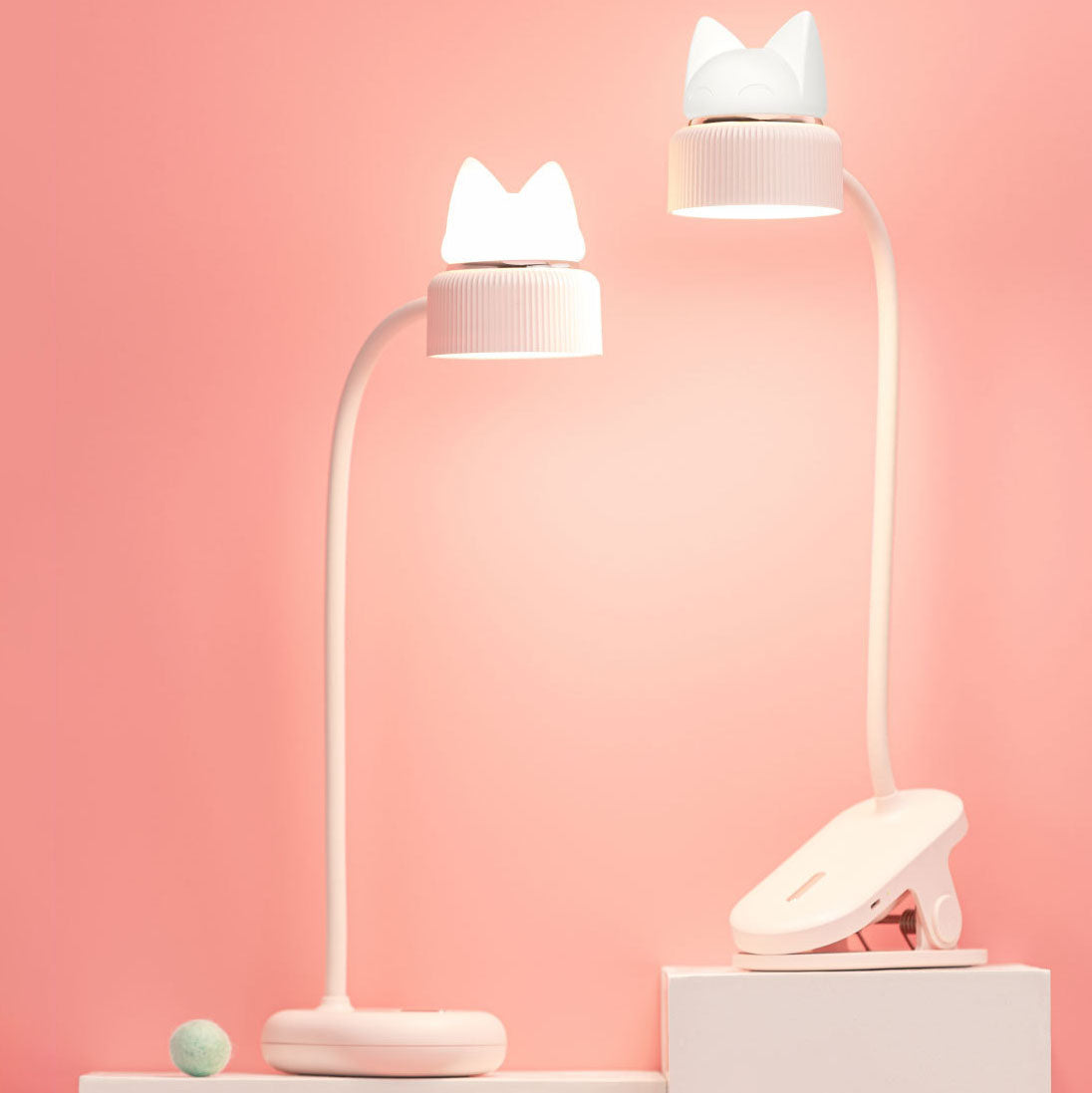 GlowLamp - Lampe de bureau LED moderne avec design d'oreilles de chat