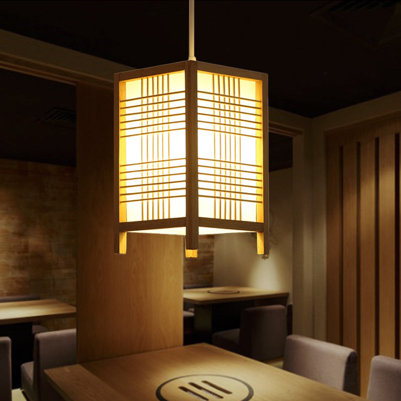 Lanterne en bois japonaise artisanale TranquilGlow – Lumière ambiante pour des espaces paisibles