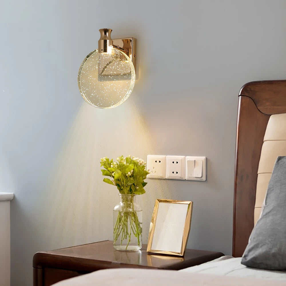 LumeGlow - Élégante lampe murale en forme de goutte d'eau