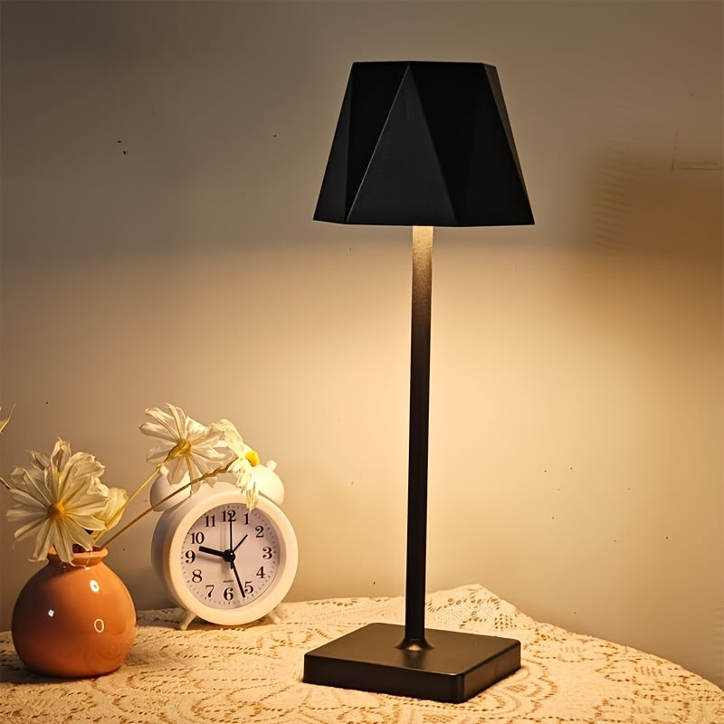 Lampe de bureau LED moderne en métal poli