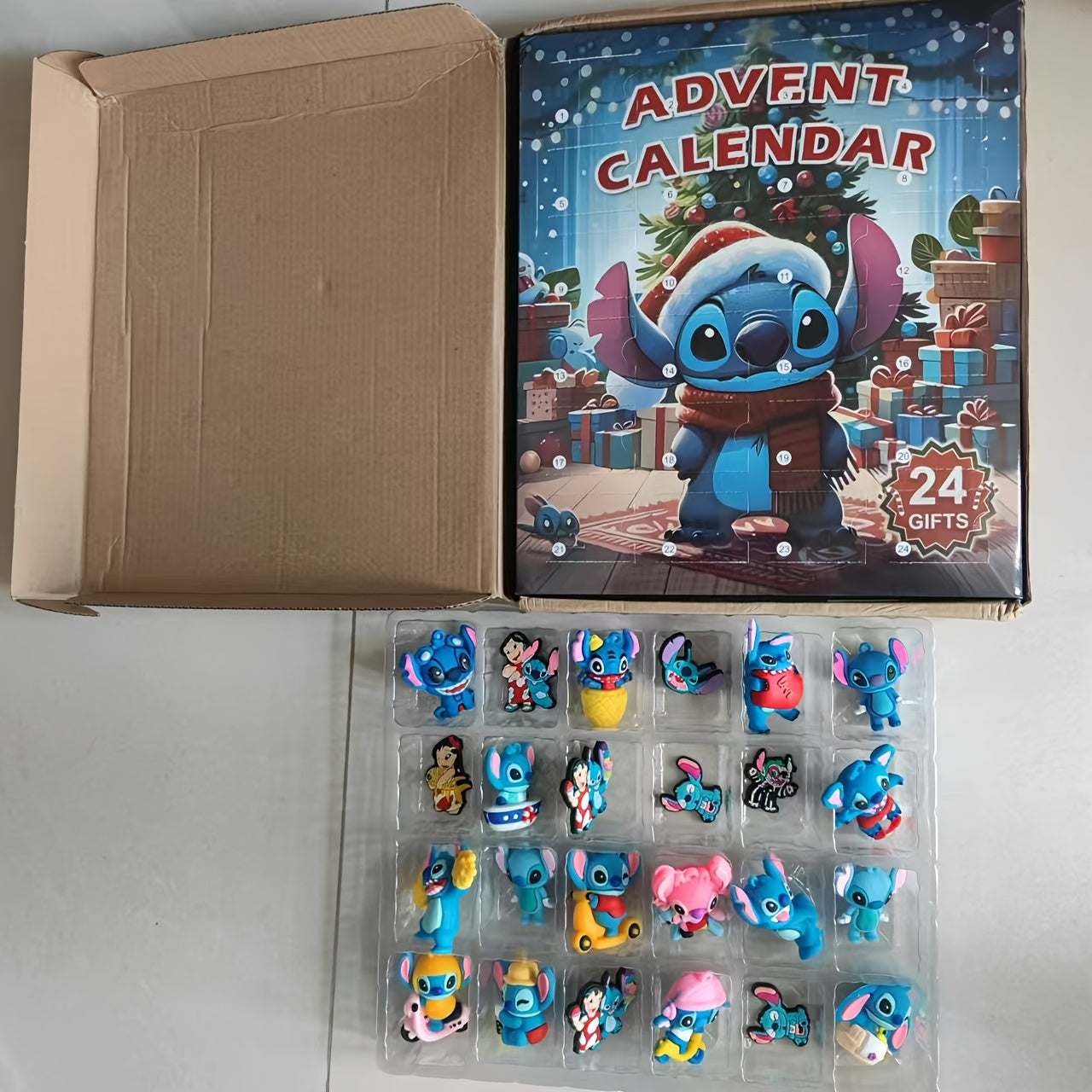 Calendrier de l'Avent Stitch | Ensemble de jeu interactif de 24 pièces avec surprise festive