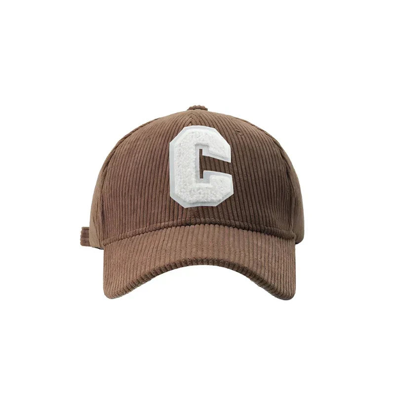 Casquette Classique avec un Design en "C