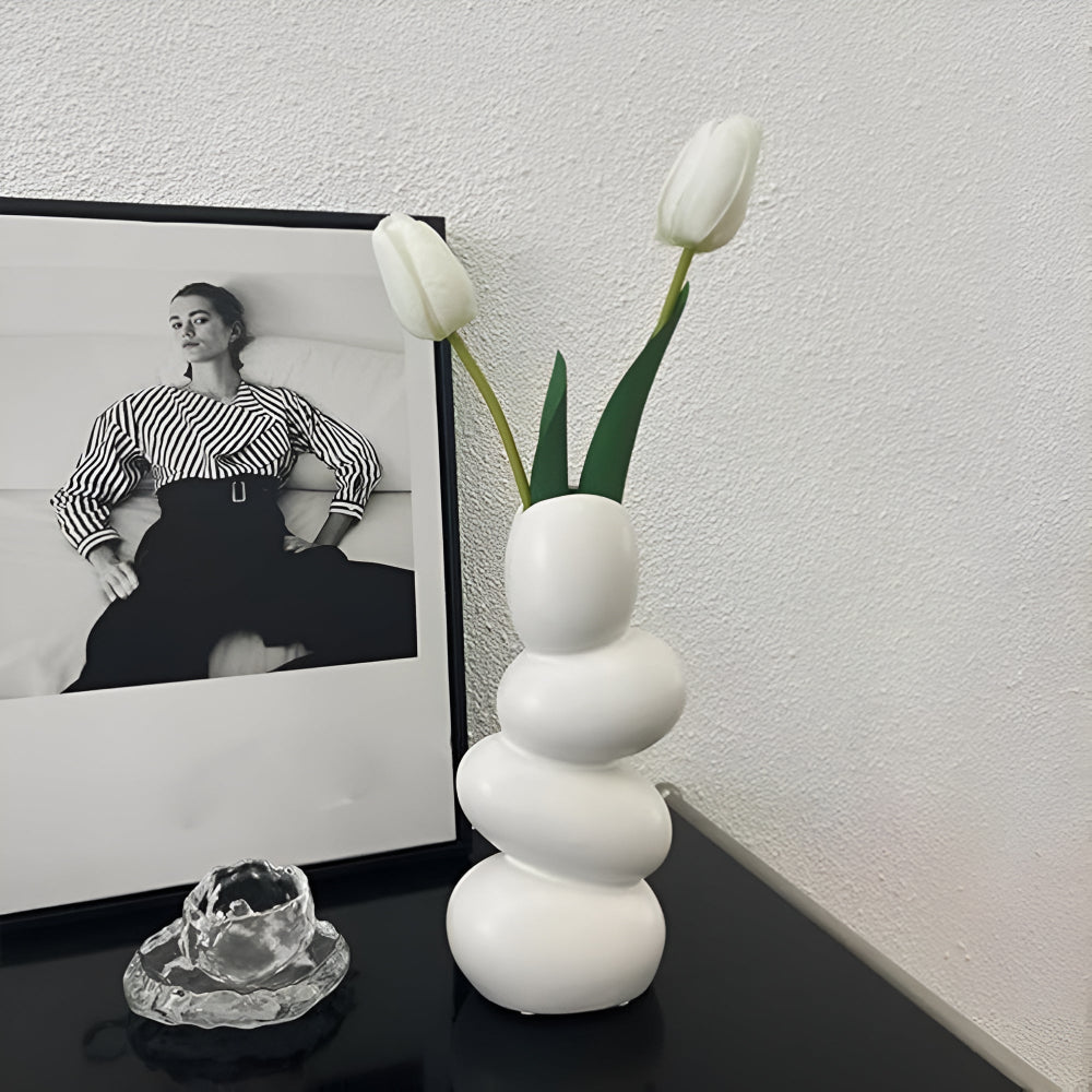 Vase en céramique ovoïde OvaForm - Décoration moderne en forme d'œuf pour centre de table
