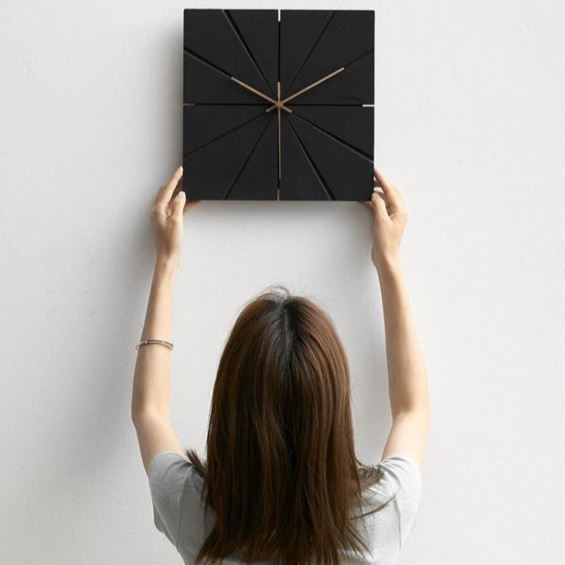 Horloge Murale Silencieuse Nordur Stilren – Décoration Élégante pour la Maison